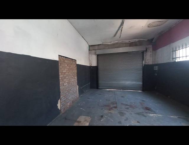 60M² WAREHOUSE TO LET IN CITY WEST